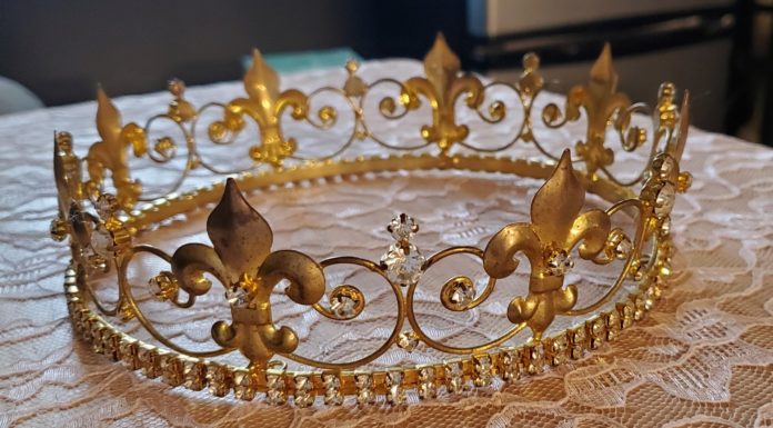 Réenchanter le politique – De la Couronne d’Angleterre à la Royauté d’Israël